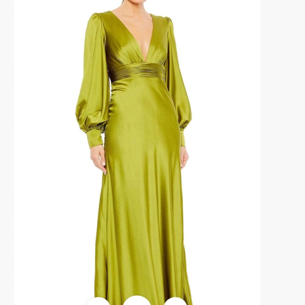 Ieena Duggal - Bishop Sleeve V-Neck Evening Gown
